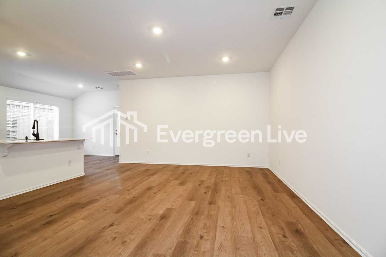 SW 39th St - Photo 4 of 17