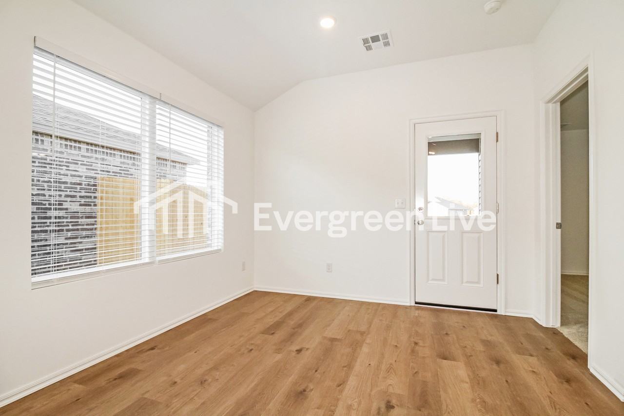 SW 39th St - Photo 5 of 17