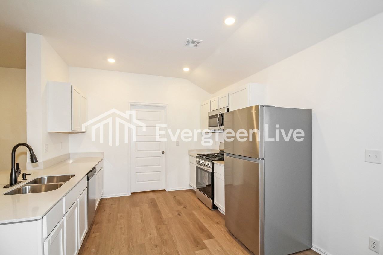 SW 39th St - Photo 6 of 17