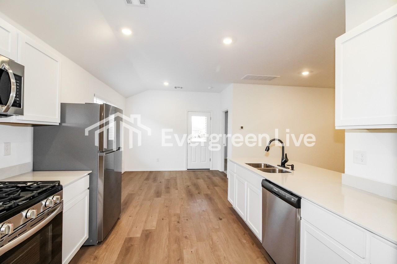 SW 39th St - Photo 7 of 17