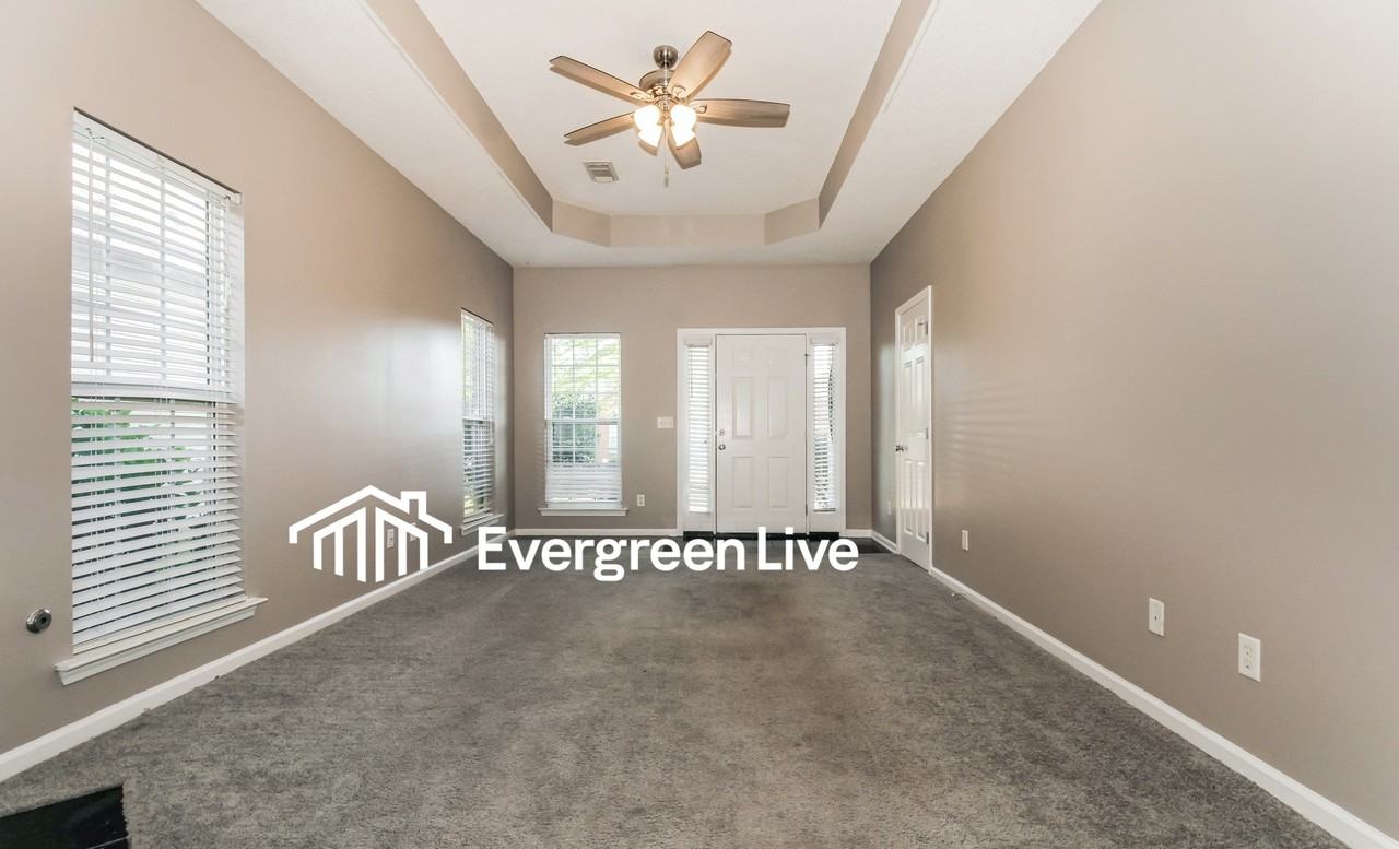 9724 Moonlight Dr - Photo 2 of 14