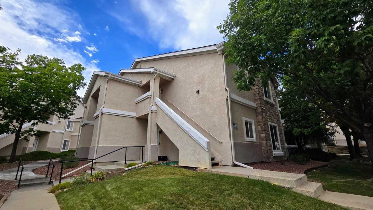 3835 Strawberry Field Grove #H