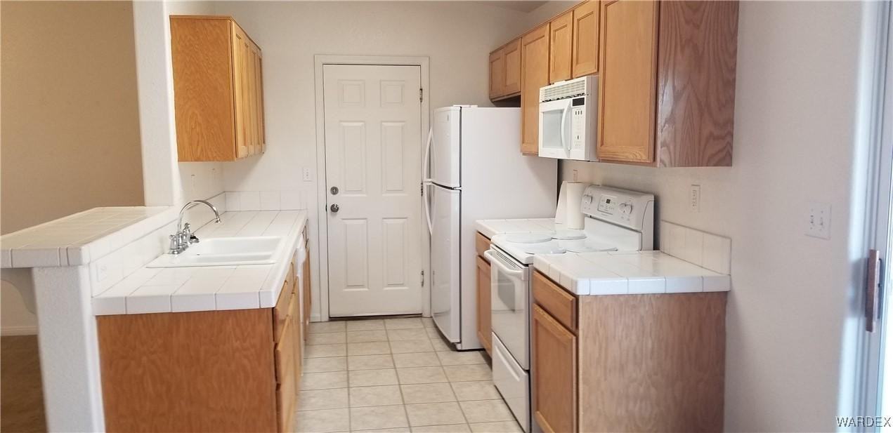 870 Florence Avenue - Photo 2 of 15