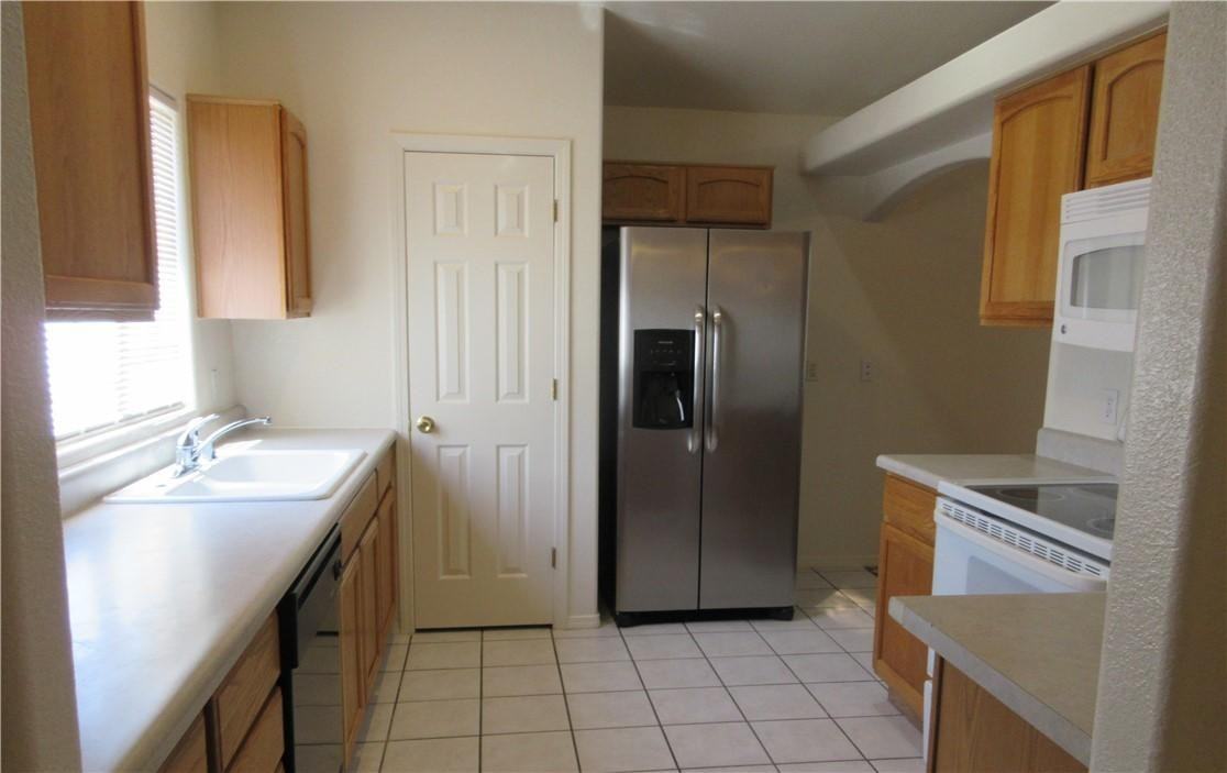 2721 Colorado Ave - Photo 2 of 13