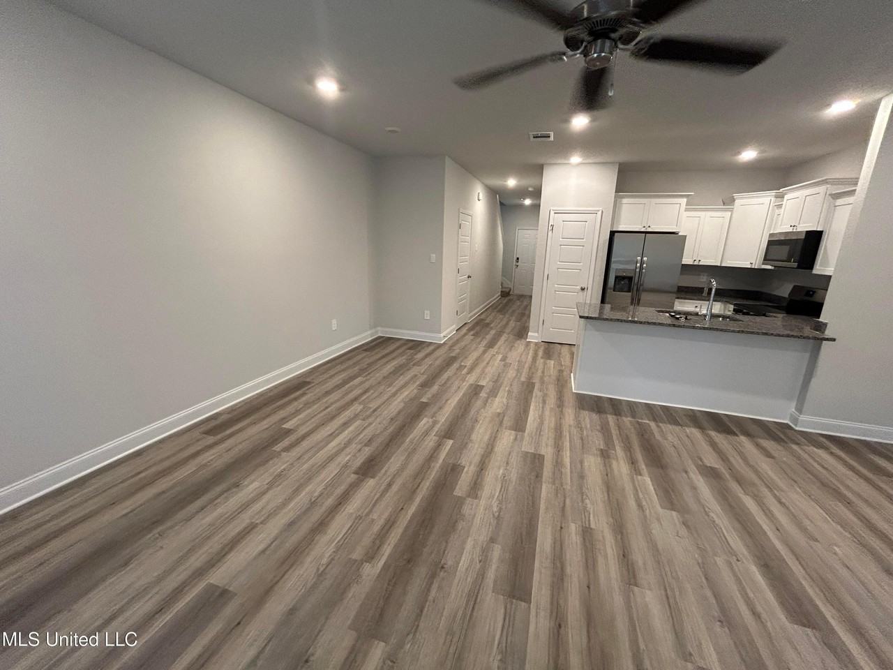 12238 Frazier Ln - Photo 6 of 19