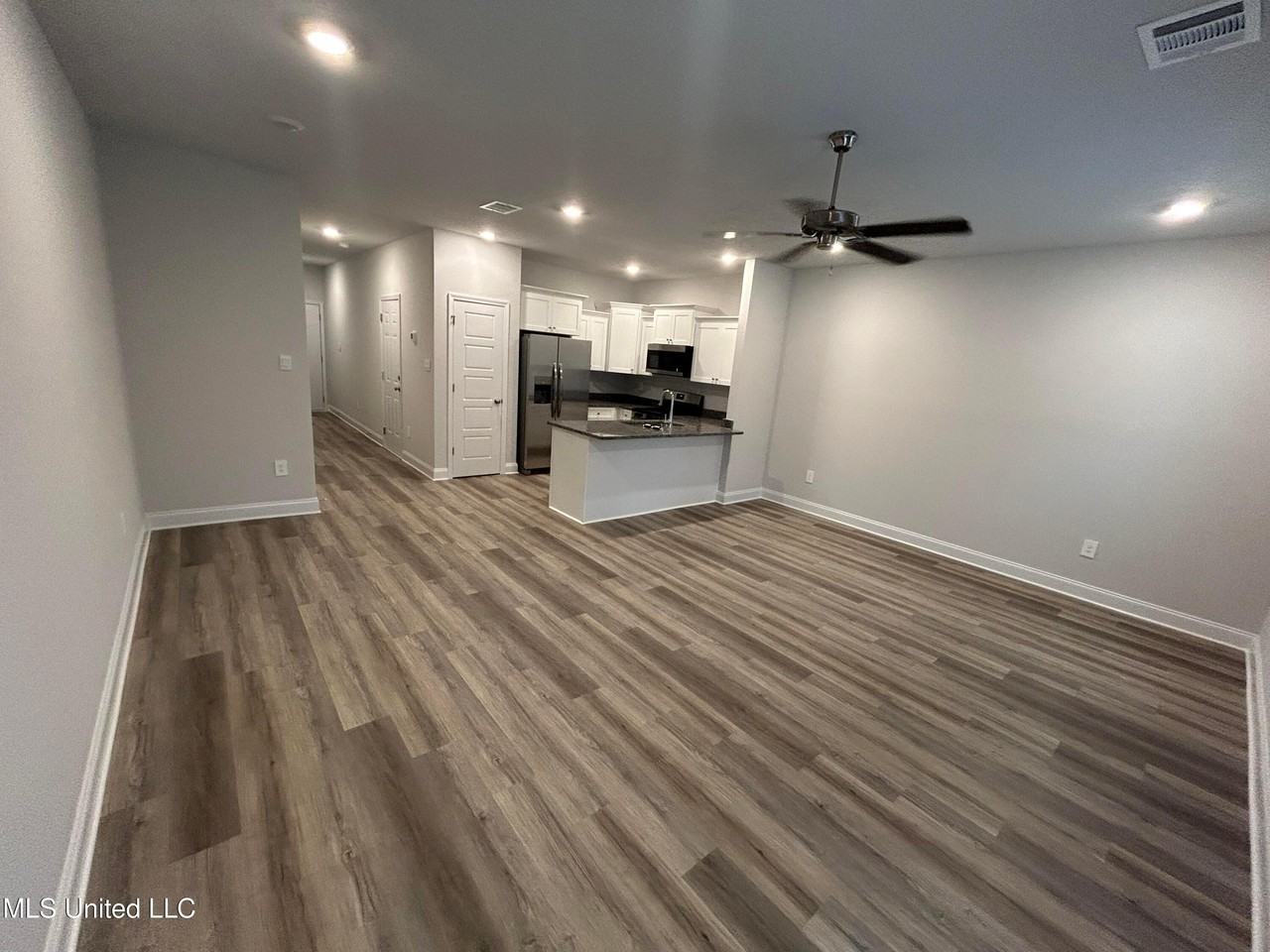 12238 Frazier Ln - Photo 7 of 19