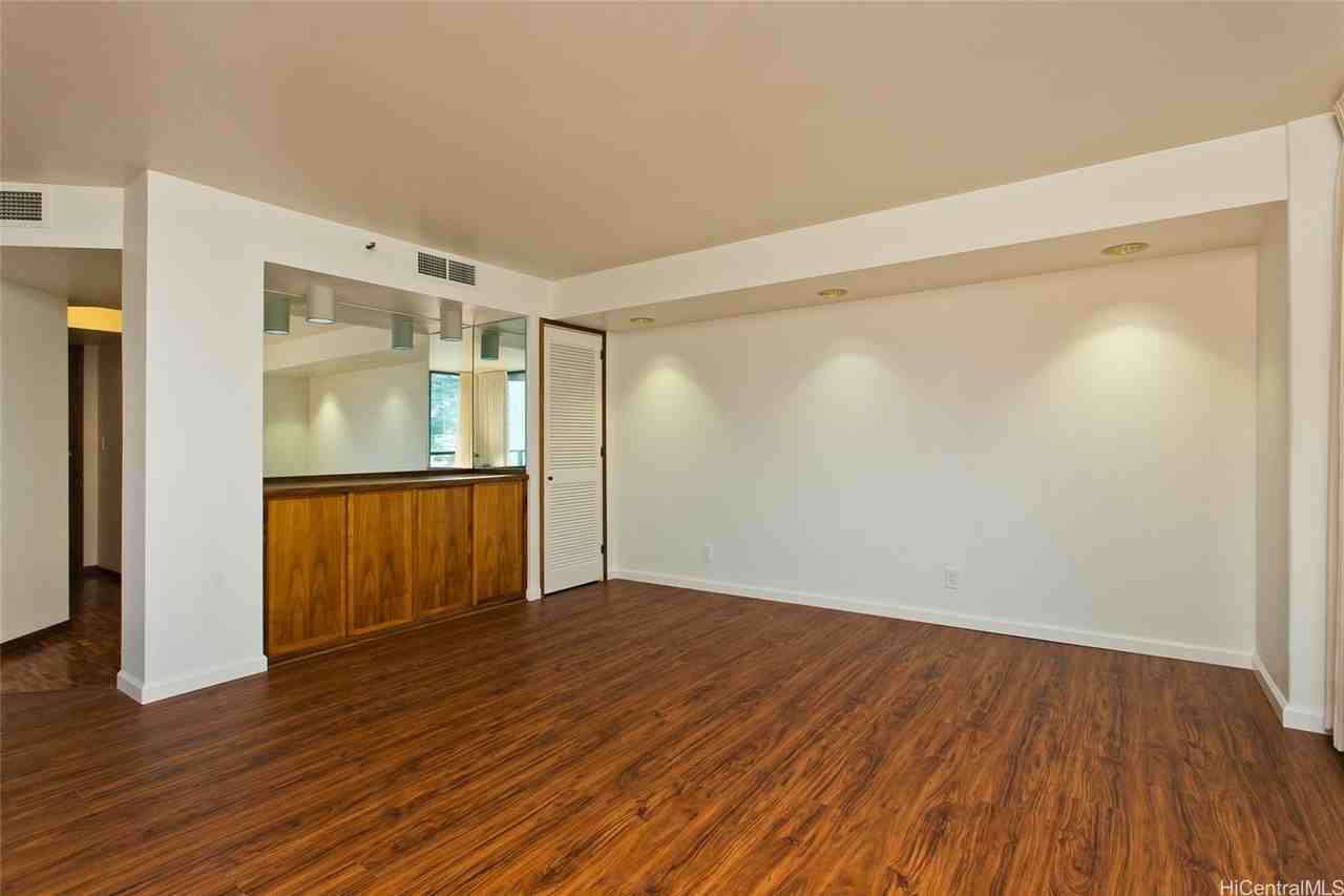 1525 Wilder Ave #902 - Photo 6 of 19