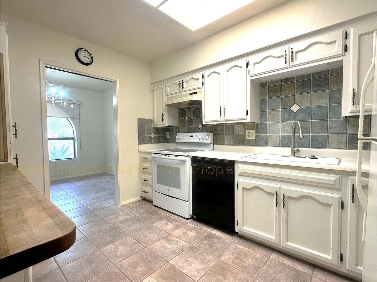 5253 N Tigua Dr #1 - Photo 3 of 19