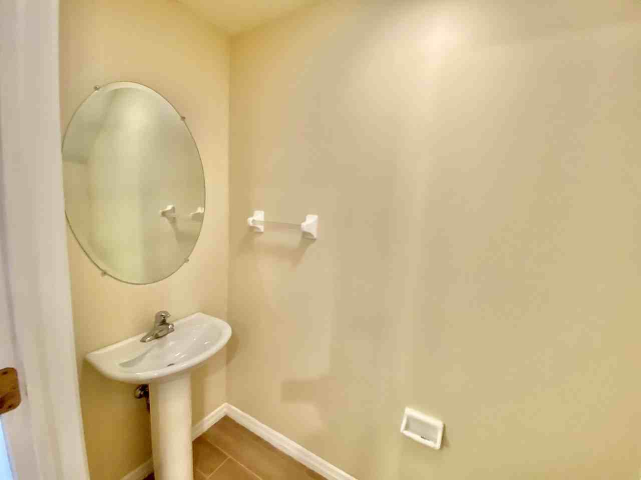 909 Hampton Cir #1 - Photo 6 of 44