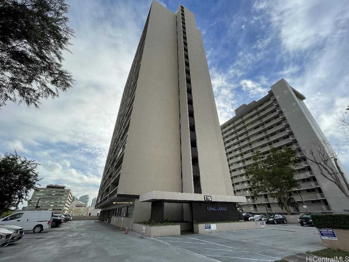 775 Kinalau Place #1207
