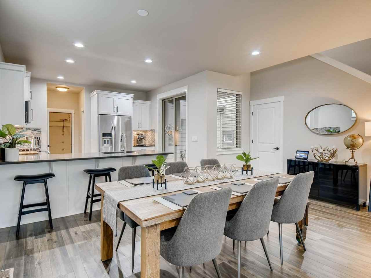 888 Southeast Bacarra Street - Photo 2 of 25