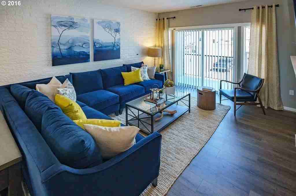 131 Ne 79th Ave - Photo 3 of 16