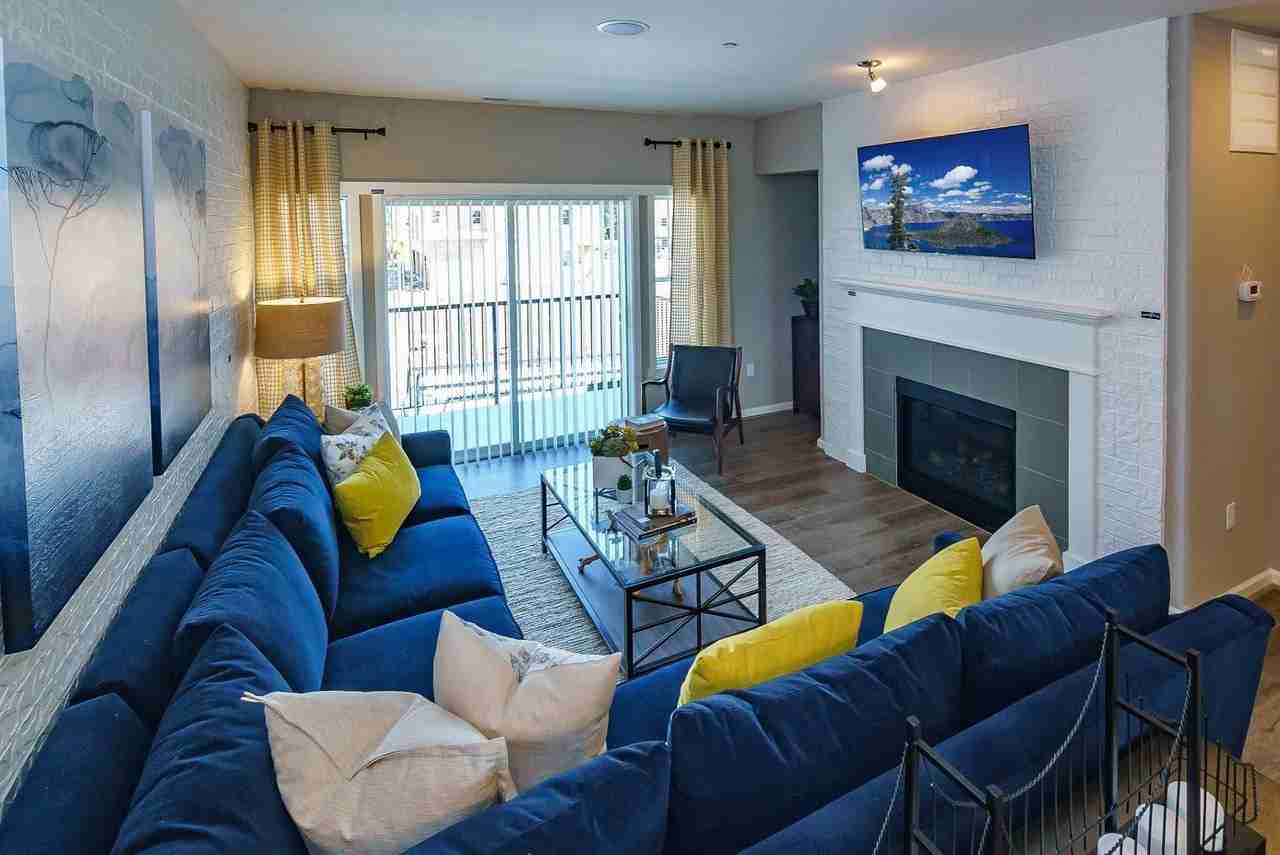 131 Ne 79th Ave - Photo 5 of 16