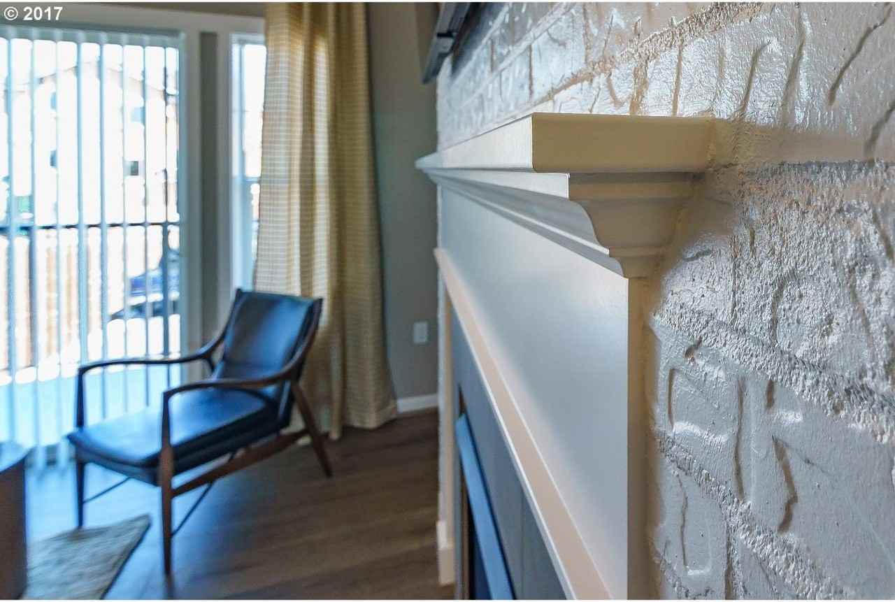 131 Ne 79th Ave - Photo 6 of 16