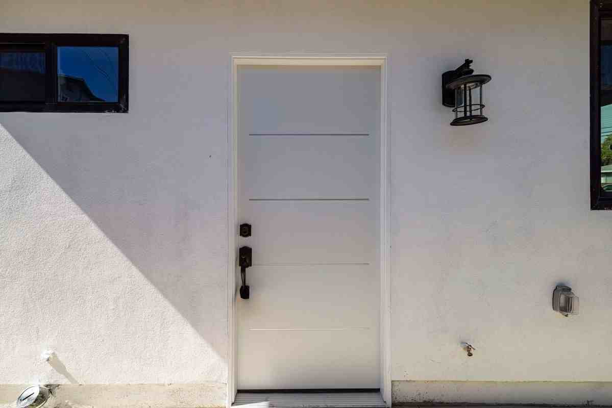 14860 Envoy St - Photo 5 of 20