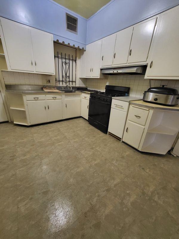 261 S 63rd St - Photo 6 of 9