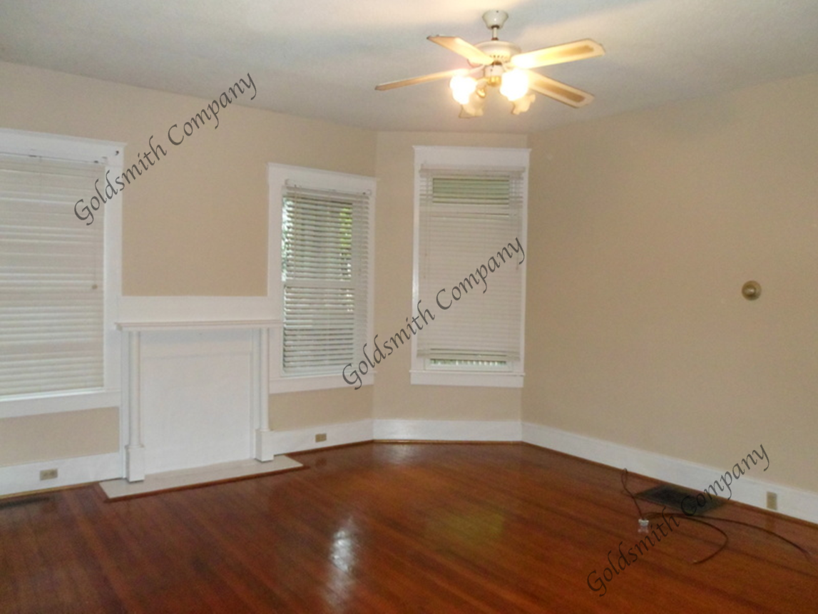 224 East Park Avenue - Photo 2 of 5