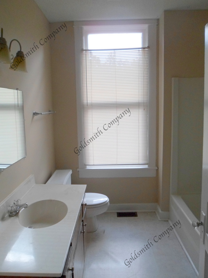 224 East Park Avenue - Photo 5 of 5