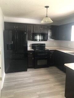 2584 Emerald Court - Photo 2 of 9