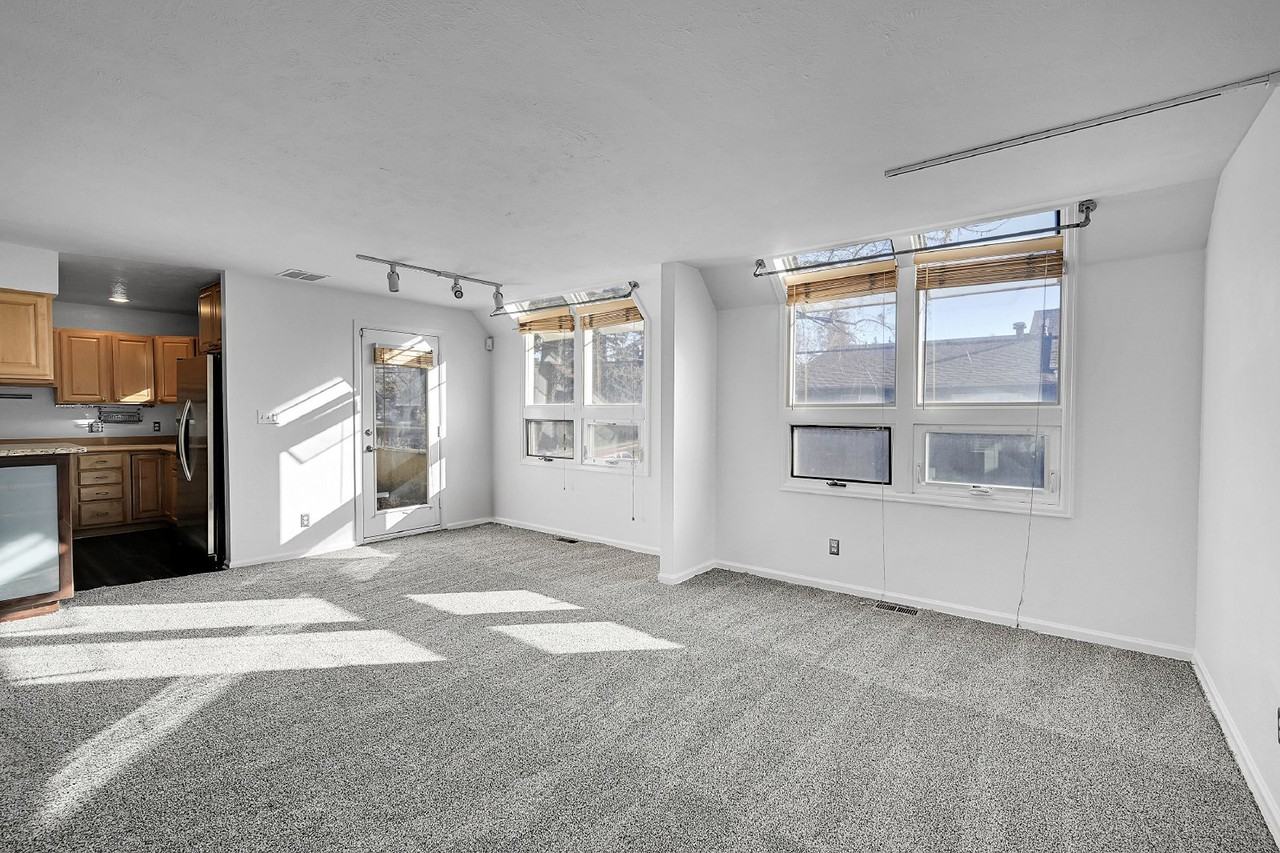 1641 9th St - Photo 5 of 28