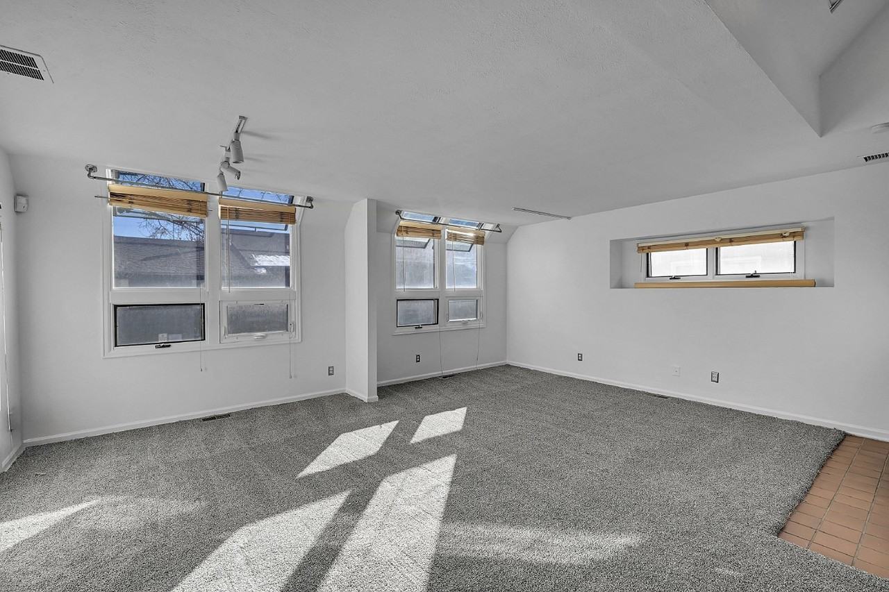 1641 9th St - Photo 6 of 28