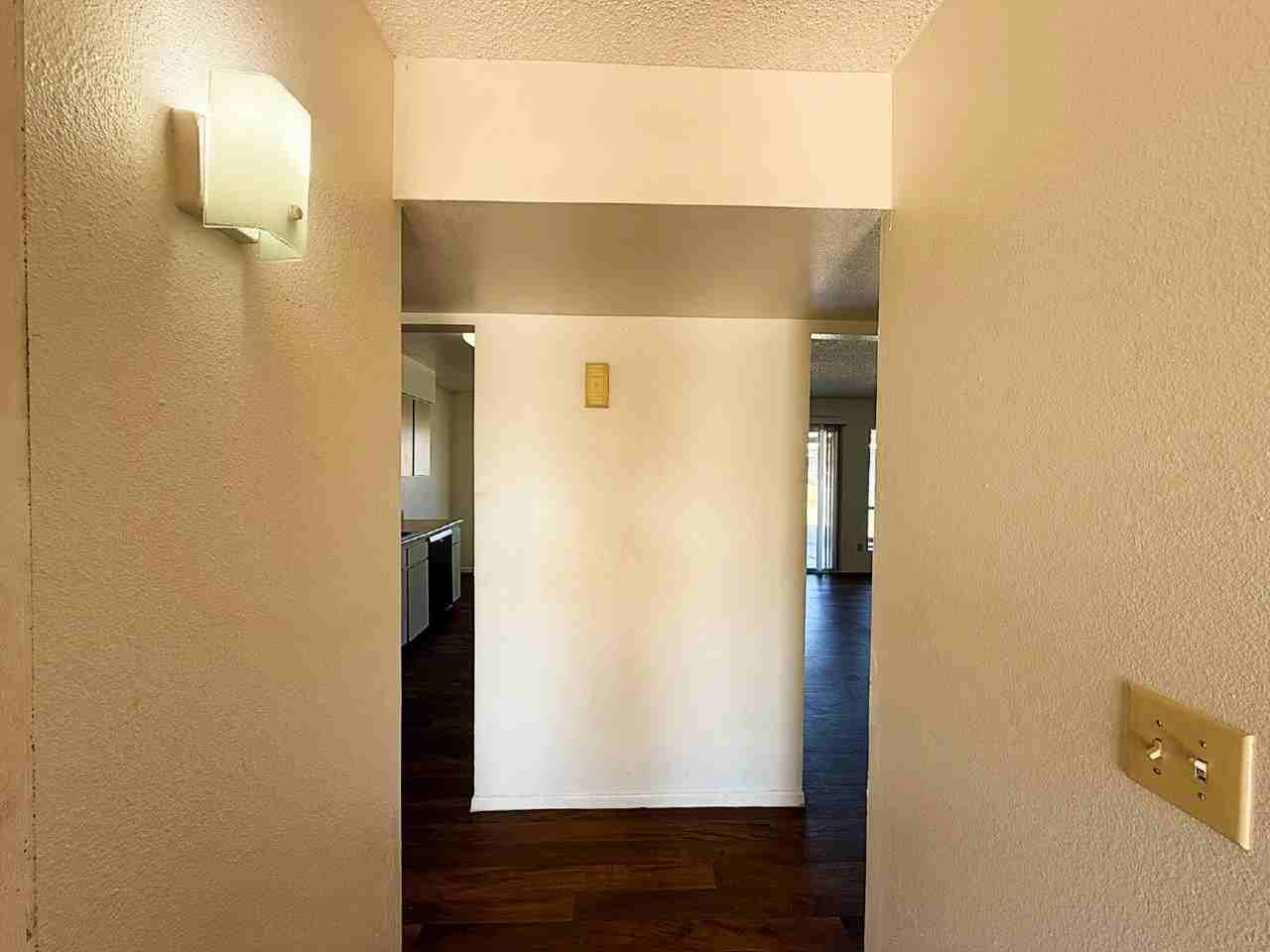 6218 W Marconi Ave - Photo 2 of 18