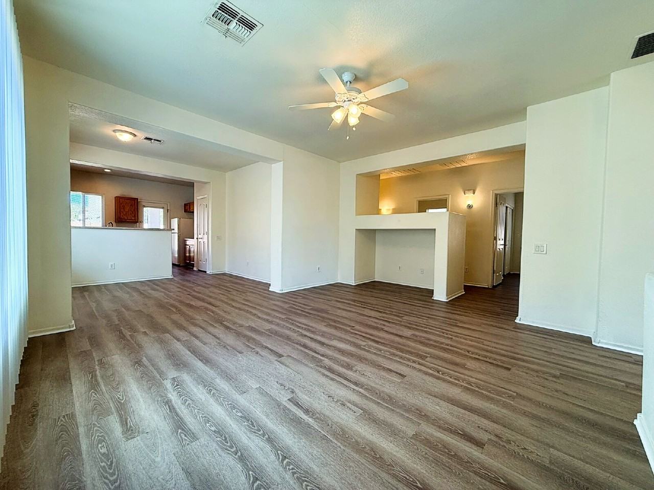 9138 West Palm Lane - Photo 5 of 30
