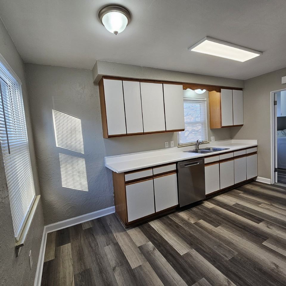 39770 Elmite St - Photo 5 of 21