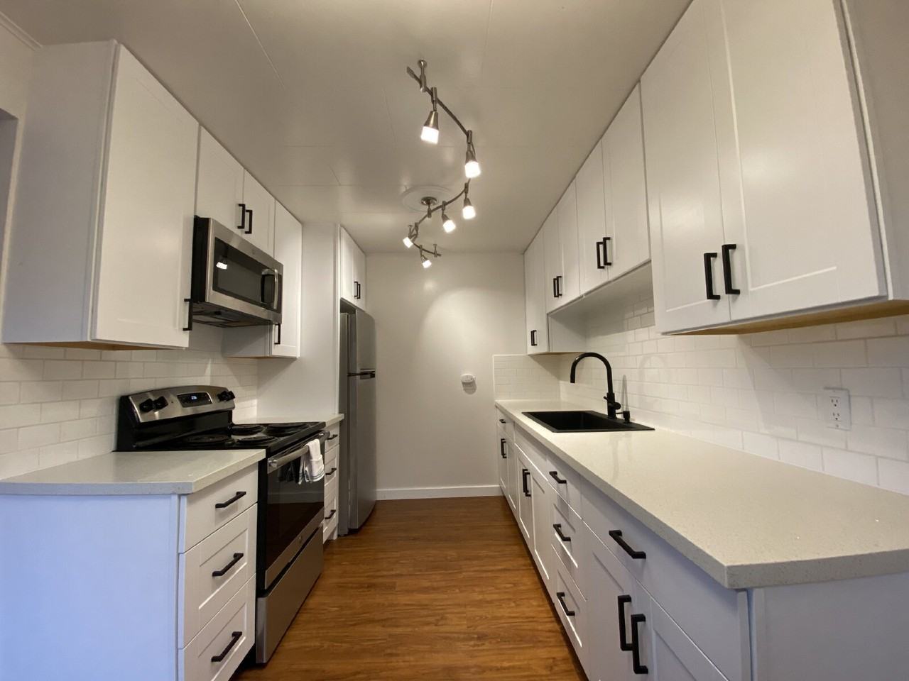 804 13th Street - Photo 2 of 15
