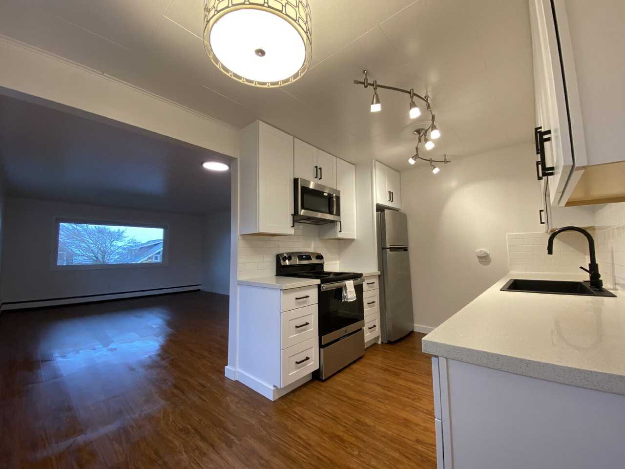 804 13th Street - Photo 3 of 15