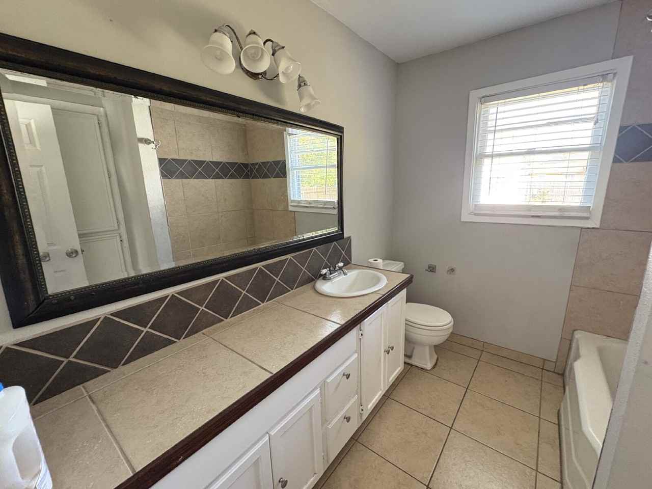 2604 44th St - Photo 7 of 8