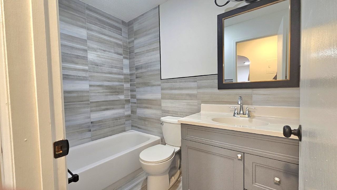 7330 York Ave S #101 - Photo 6 of 19