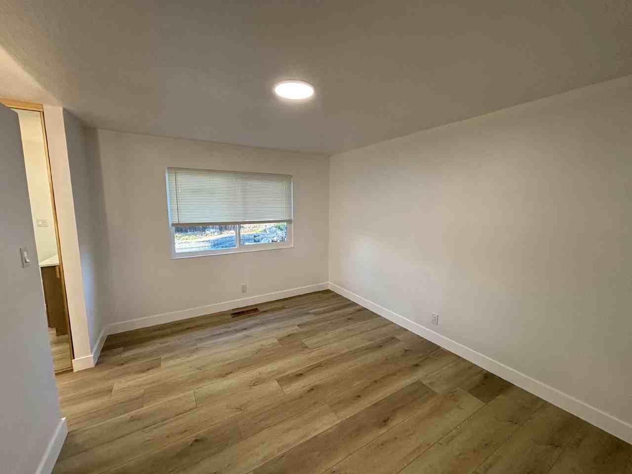 1235 Gloria Dr - Photo 7 of 19