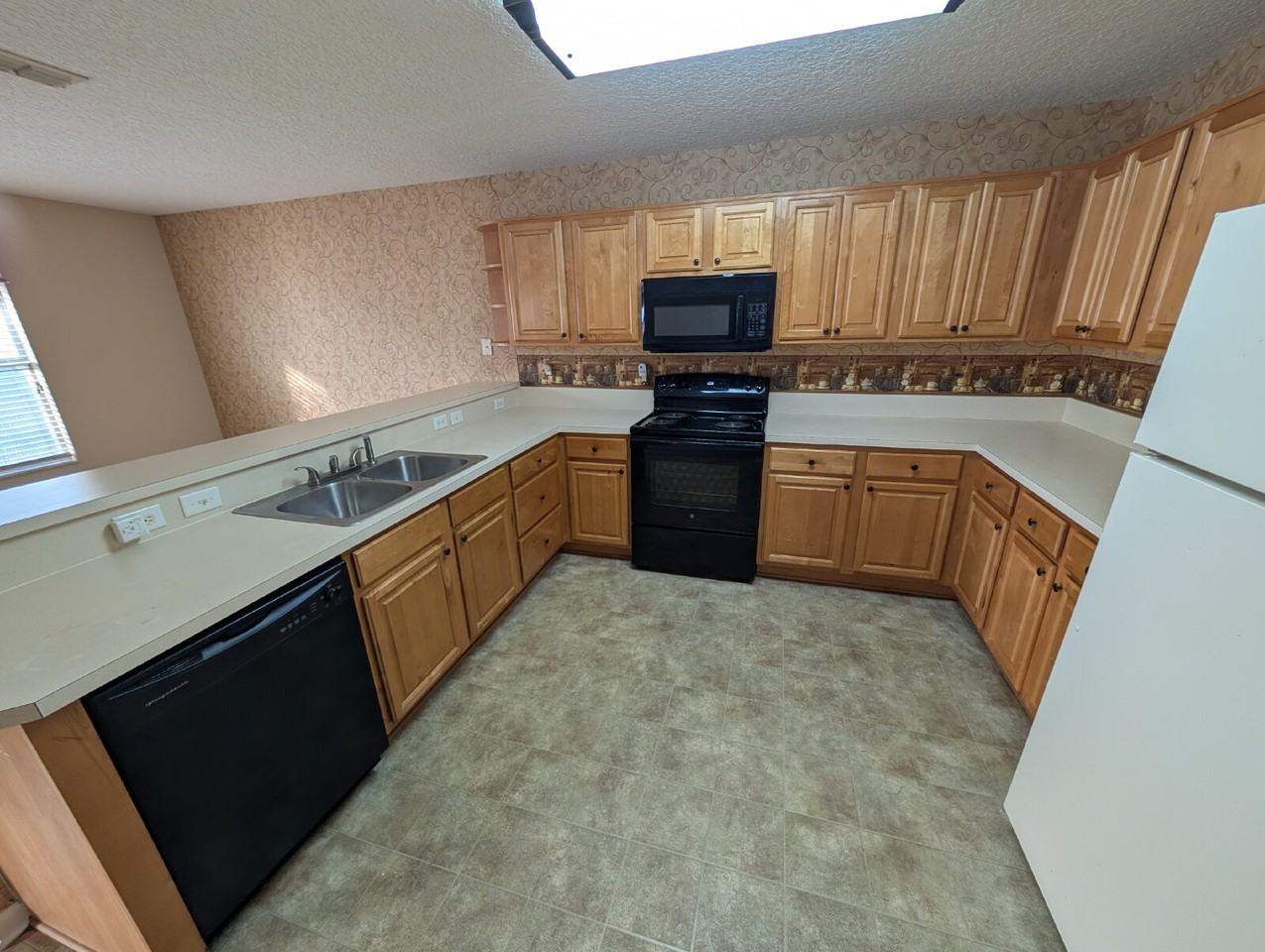 4592 Muscadine Ct - Photo 3 of 17