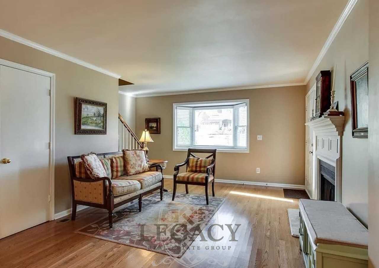 1101C Biltmore Dr - Photo 4 of 31