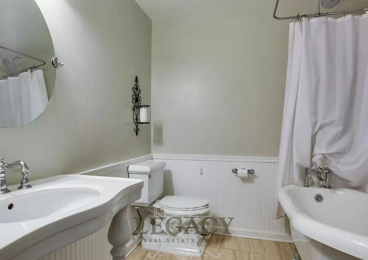 1101C Biltmore Dr - Photo 6 of 31