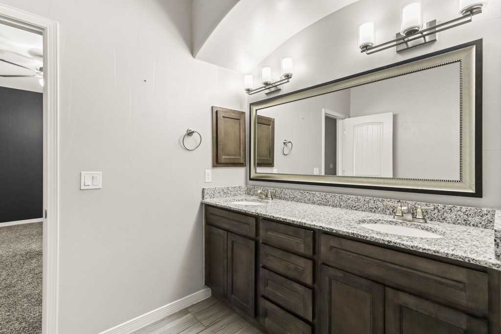 14824 Harry Flournoy Ave - Photo 7 of 41