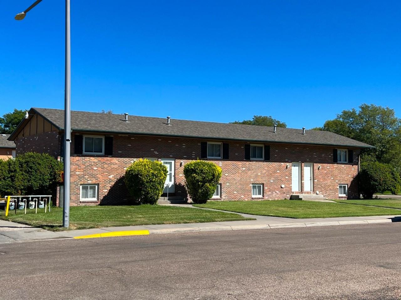 2005 E Pawnee Rd #1 - Photo 5 of 12