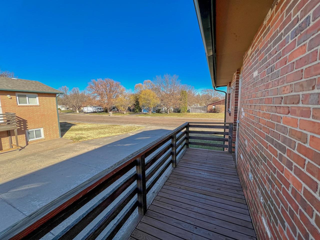 2005 E Pawnee Rd #1 - Photo 7 of 12