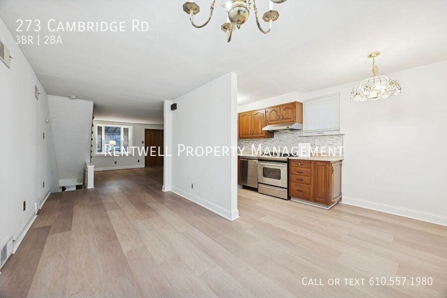 273 Cambridge Rd - Photo 2 of 14