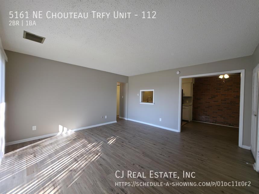 5161 Ne Chouteau Trfy #112 - Photo 3 of 11