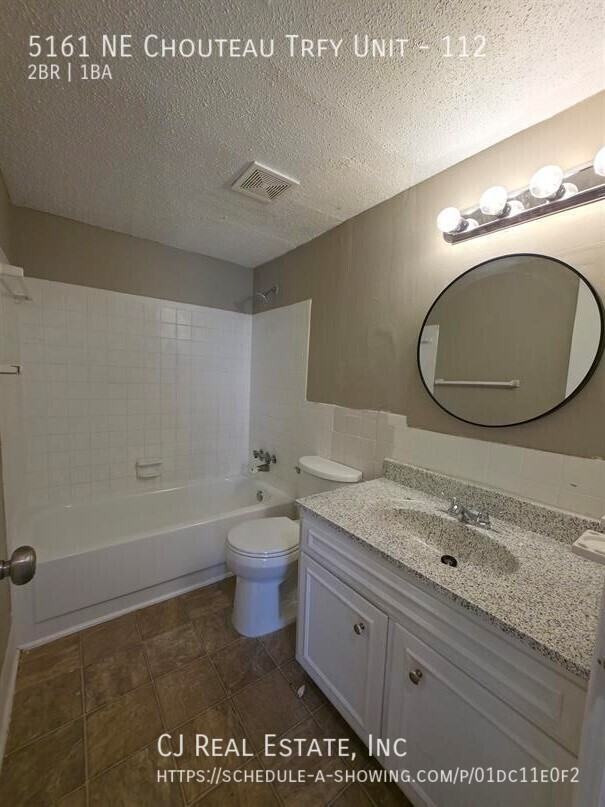 5161 Ne Chouteau Trfy #112 - Photo 7 of 11