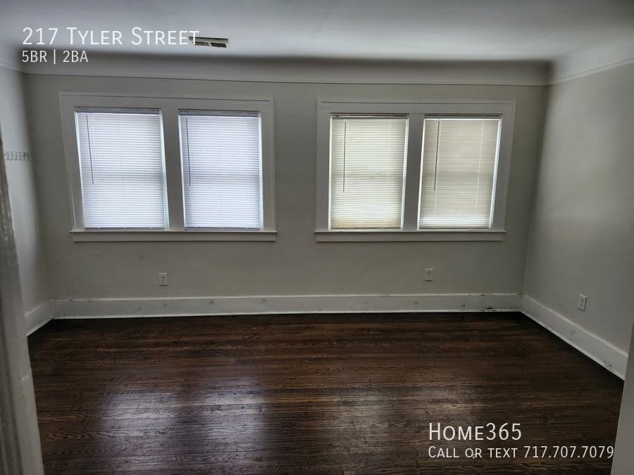 217 Tyler St - Photo 7 of 12