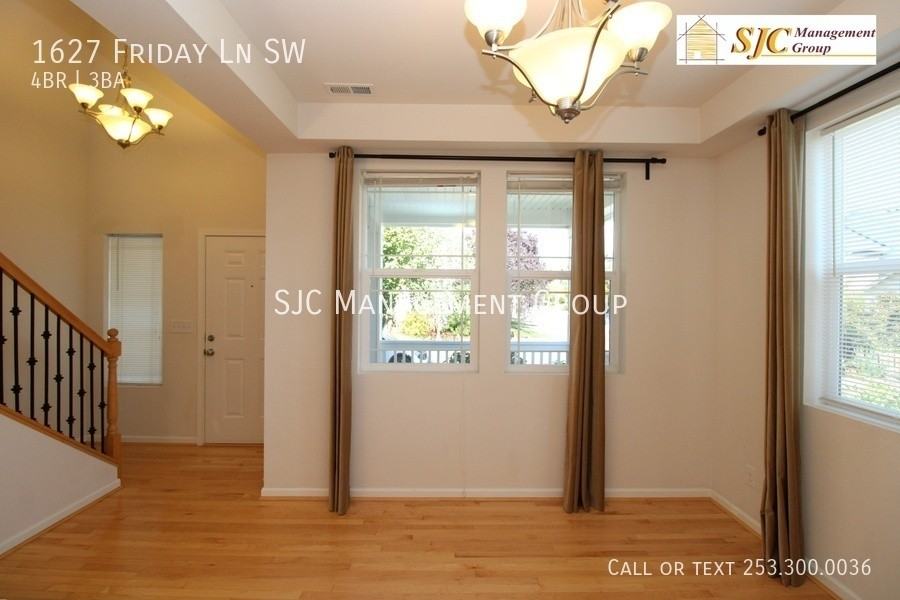 1627 Friday Lane Southwest - Photo 5 of 30