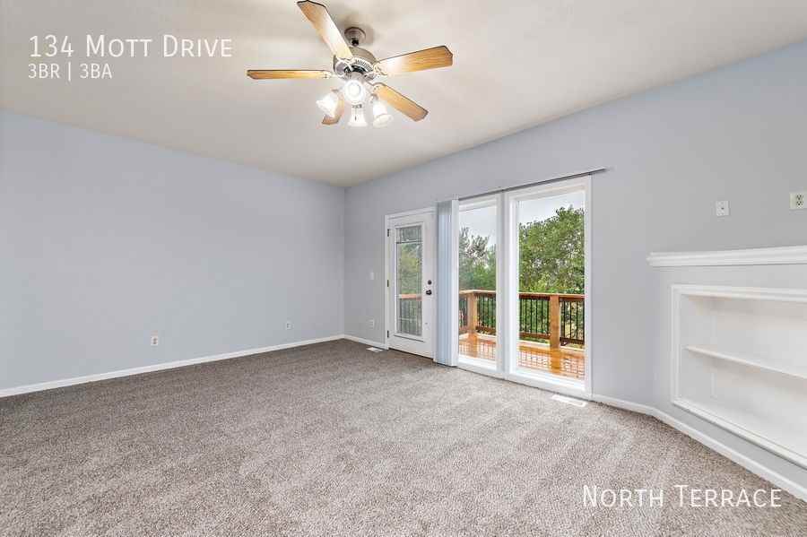 134 Mott Dr - Photo 4 of 26