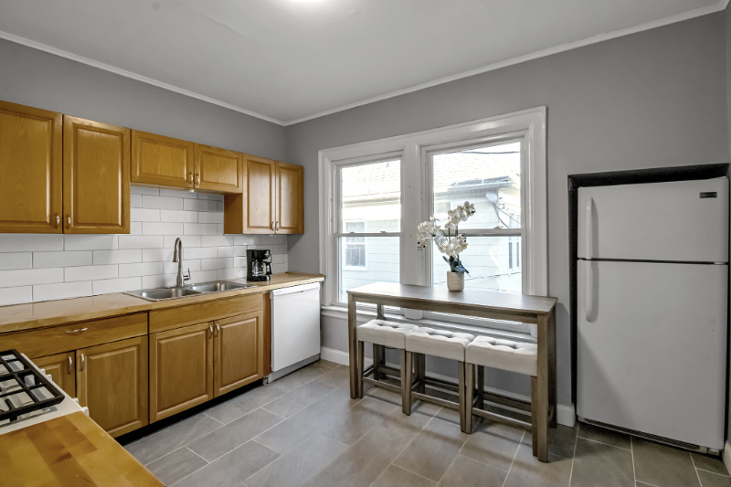 580 Potomac Avenue #3 - Photo 7 of 25