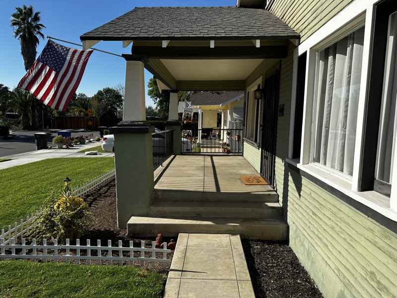 4475 Larchwood Pl - Photo 3 of 20