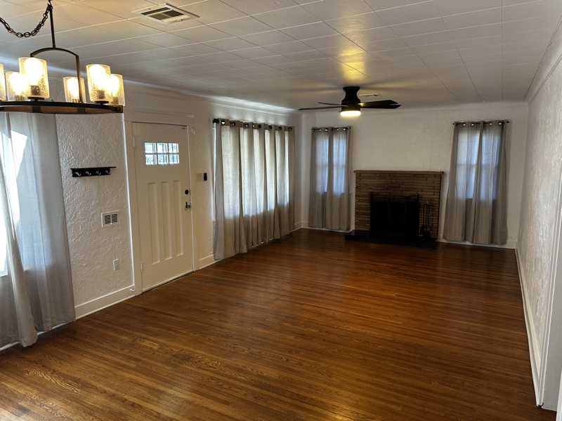 4475 Larchwood Pl - Photo 4 of 20