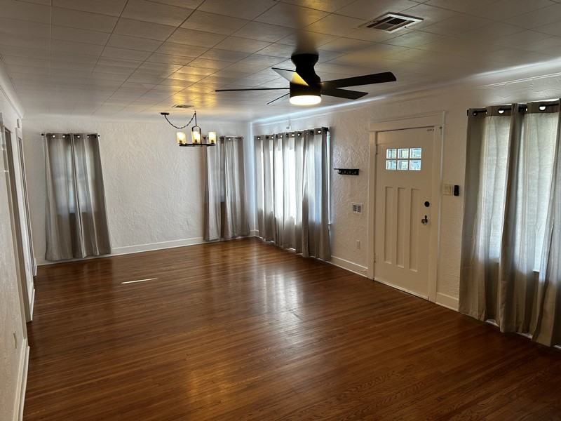 4475 Larchwood Pl - Photo 5 of 20