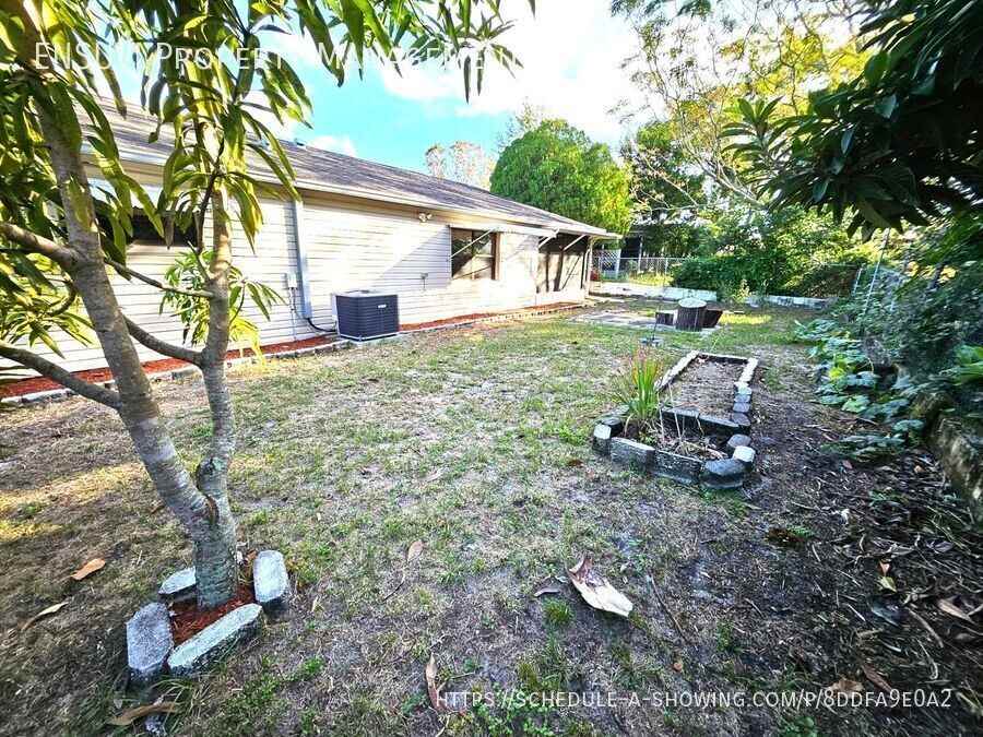 8610 Schrader Blvd - Photo 2 of 16